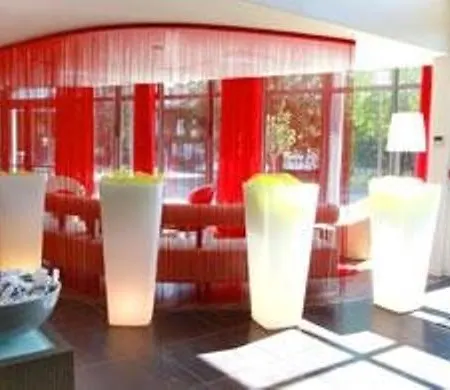 Kyriad Mezieres Szálloda 3*