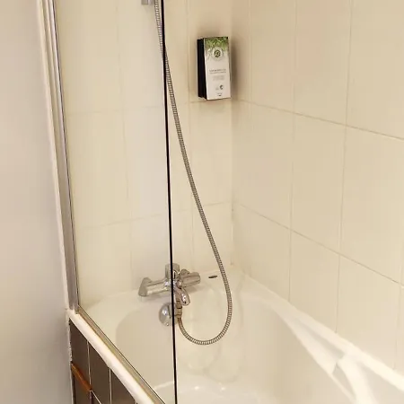 Kyriad Mezieres 호텔