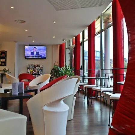 Kyriad Mezieres Hotel