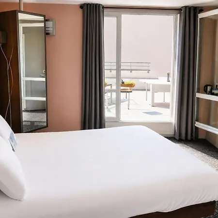Kyriad Mezieres Hotel