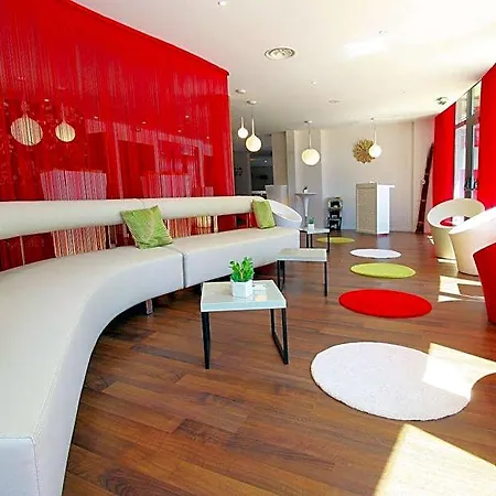 Kyriad Mezieres 3*