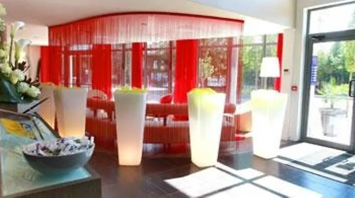 Kyriad Mezieres Hotel 3*